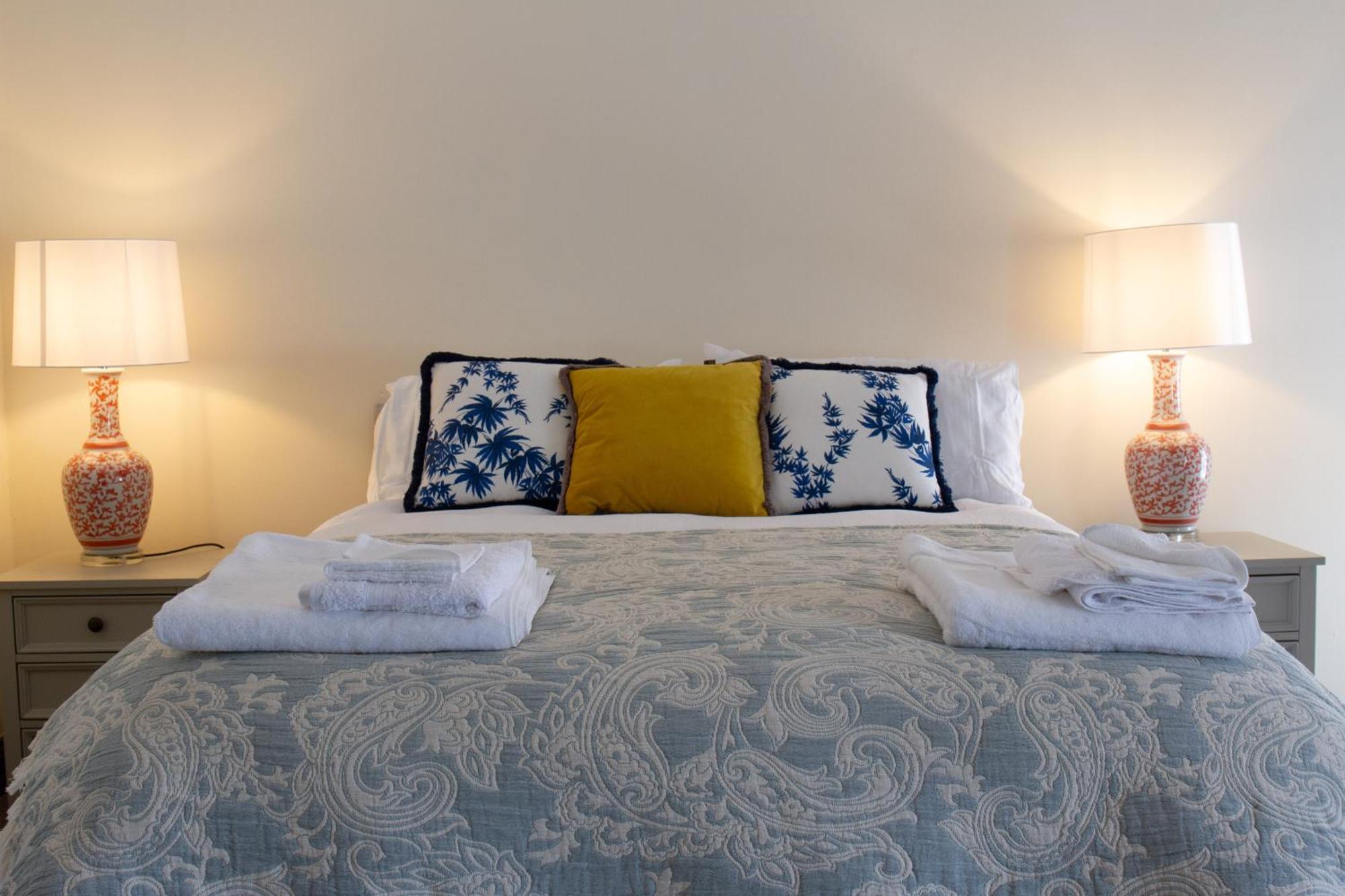 Hill House Lodge Sleeps 6 Overlooking The Rock Of Cashel Cashel  Exteriör bild