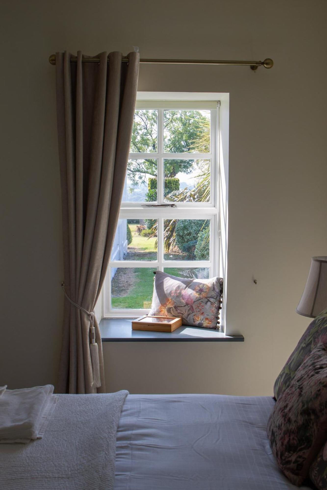 Hill House Lodge Sleeps 6 Overlooking The Rock Of Cashel Cashel  Exteriör bild