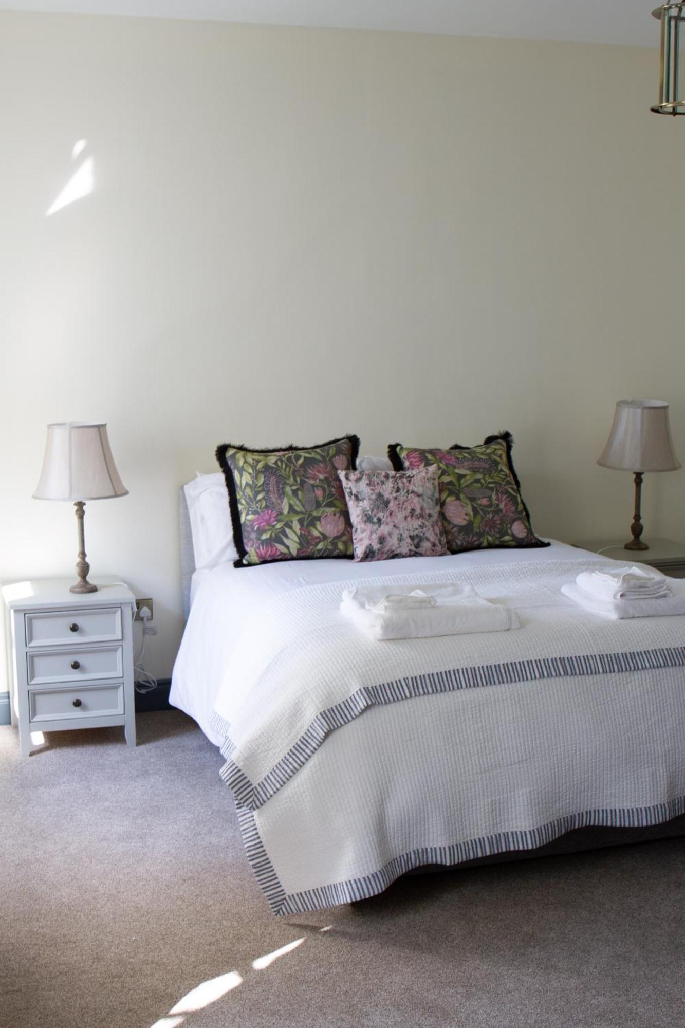 Hill House Lodge Sleeps 6 Overlooking The Rock Of Cashel Cashel  Exteriör bild